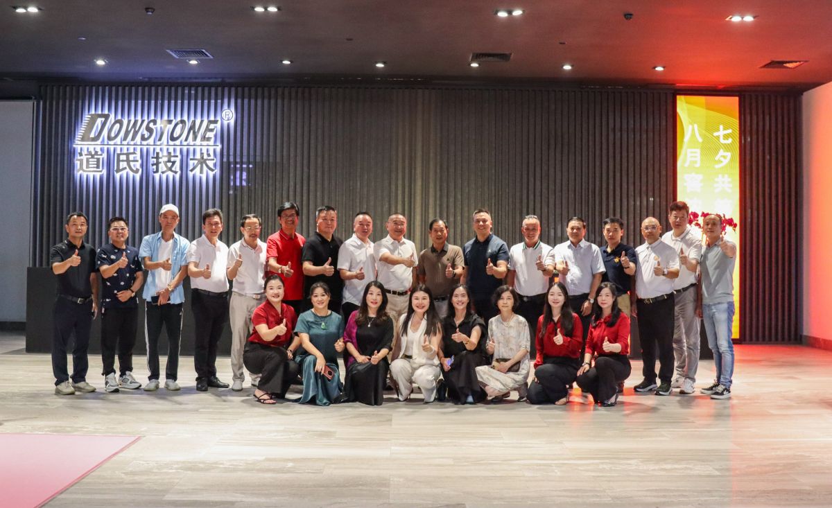 ǿǿŽͬıƪ鼯Ŷ³Ҷݰٺò(й)ܲ̺δ